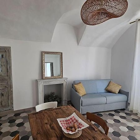 Car.Lo. Casa Vacanze Dolceacqua Extérieur photo