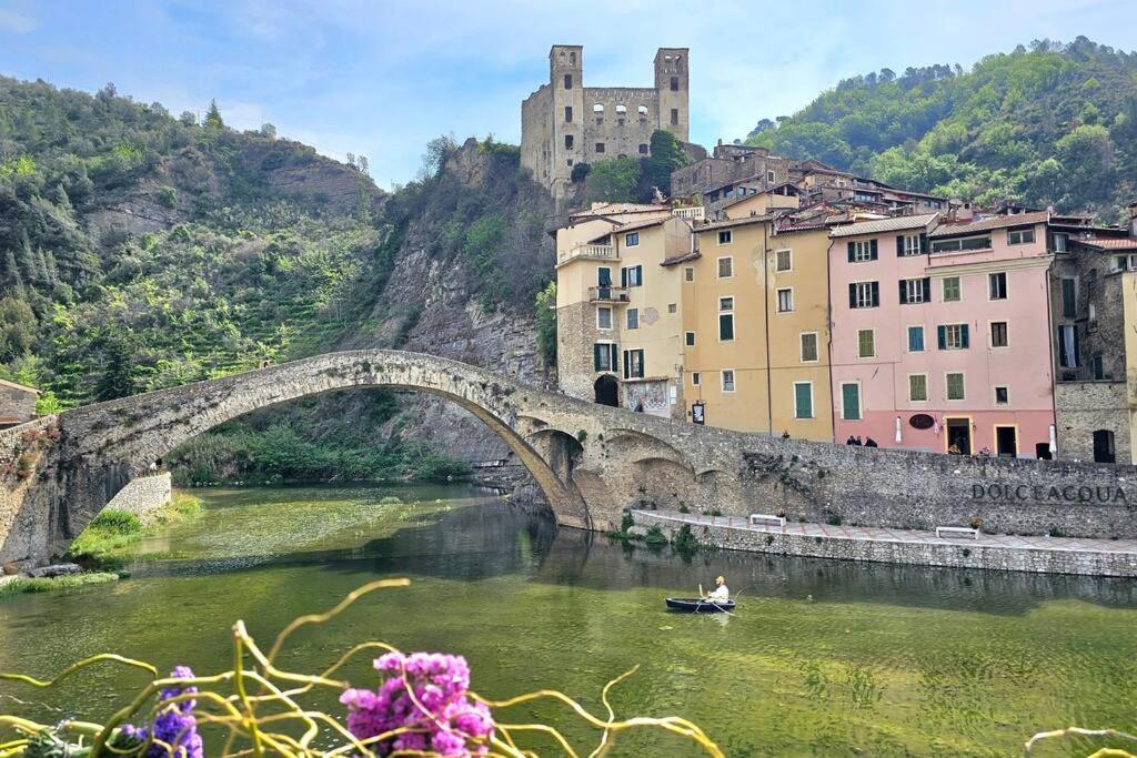 Car.Lo. Casa Vacanze Dolceacqua Extérieur photo