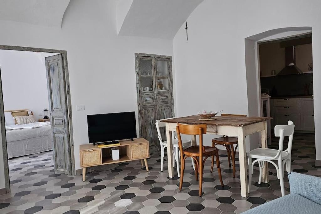 Car.Lo. Casa Vacanze Dolceacqua Extérieur photo